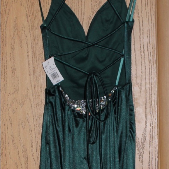 Prom Dress - Picture 4 of 10